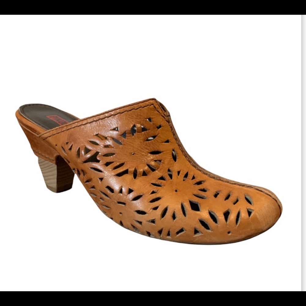 Pikolinos Slide on Heeled Shoe